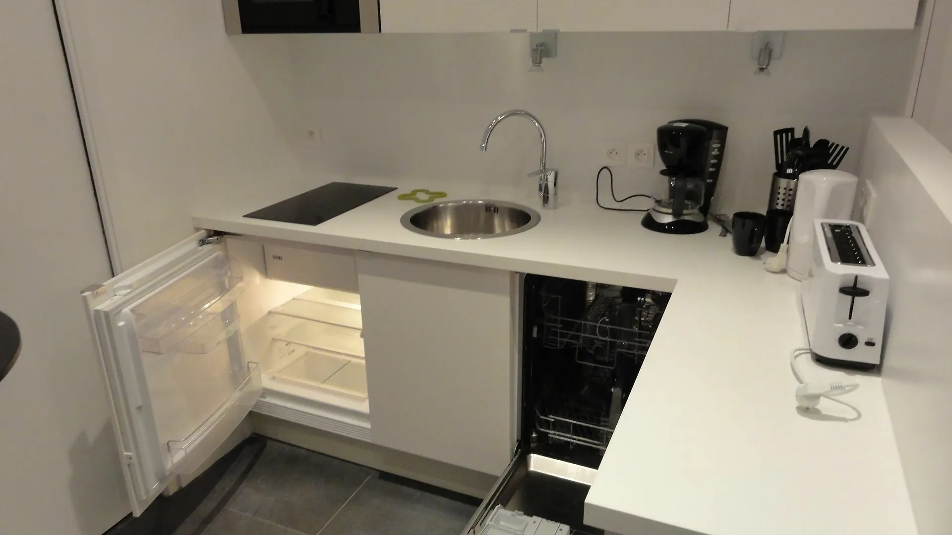 Authentic Tour Eiffel Apartment Paris