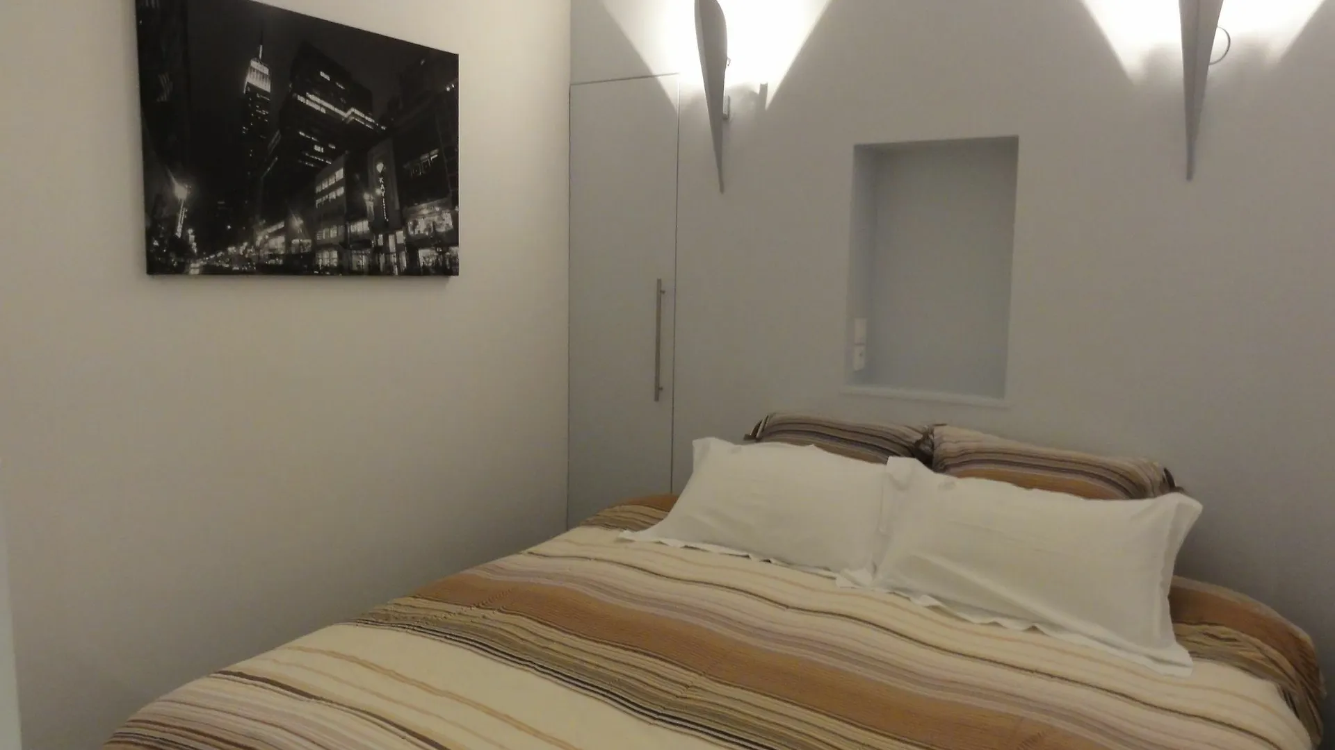 Authentic Tour Eiffel Apartment Paris